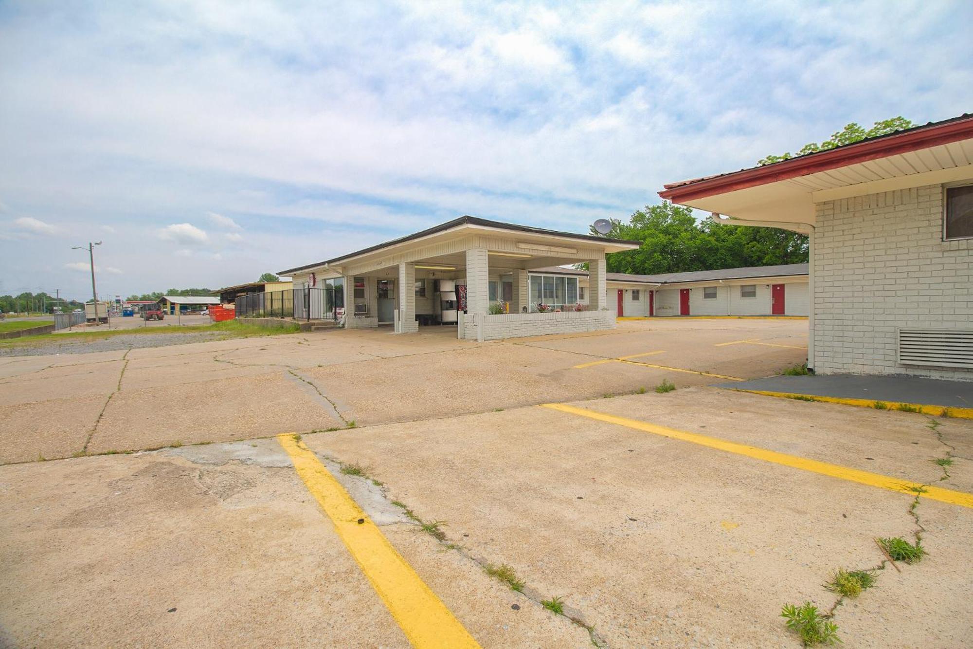 Oyo Hotel Mcalester Ok S Main St Esterno foto