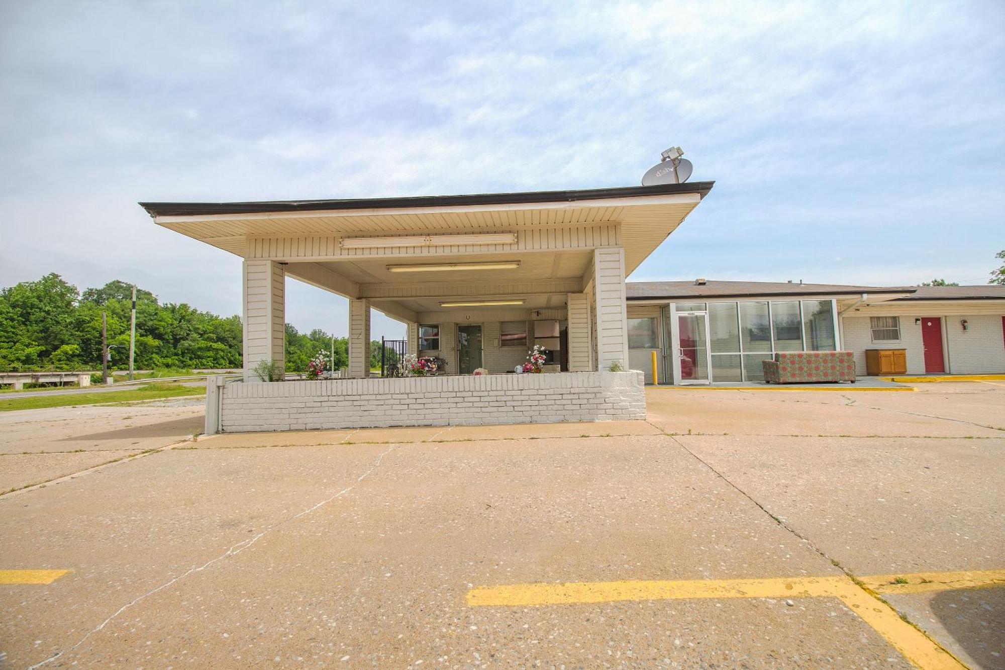 Oyo Hotel Mcalester Ok S Main St Esterno foto