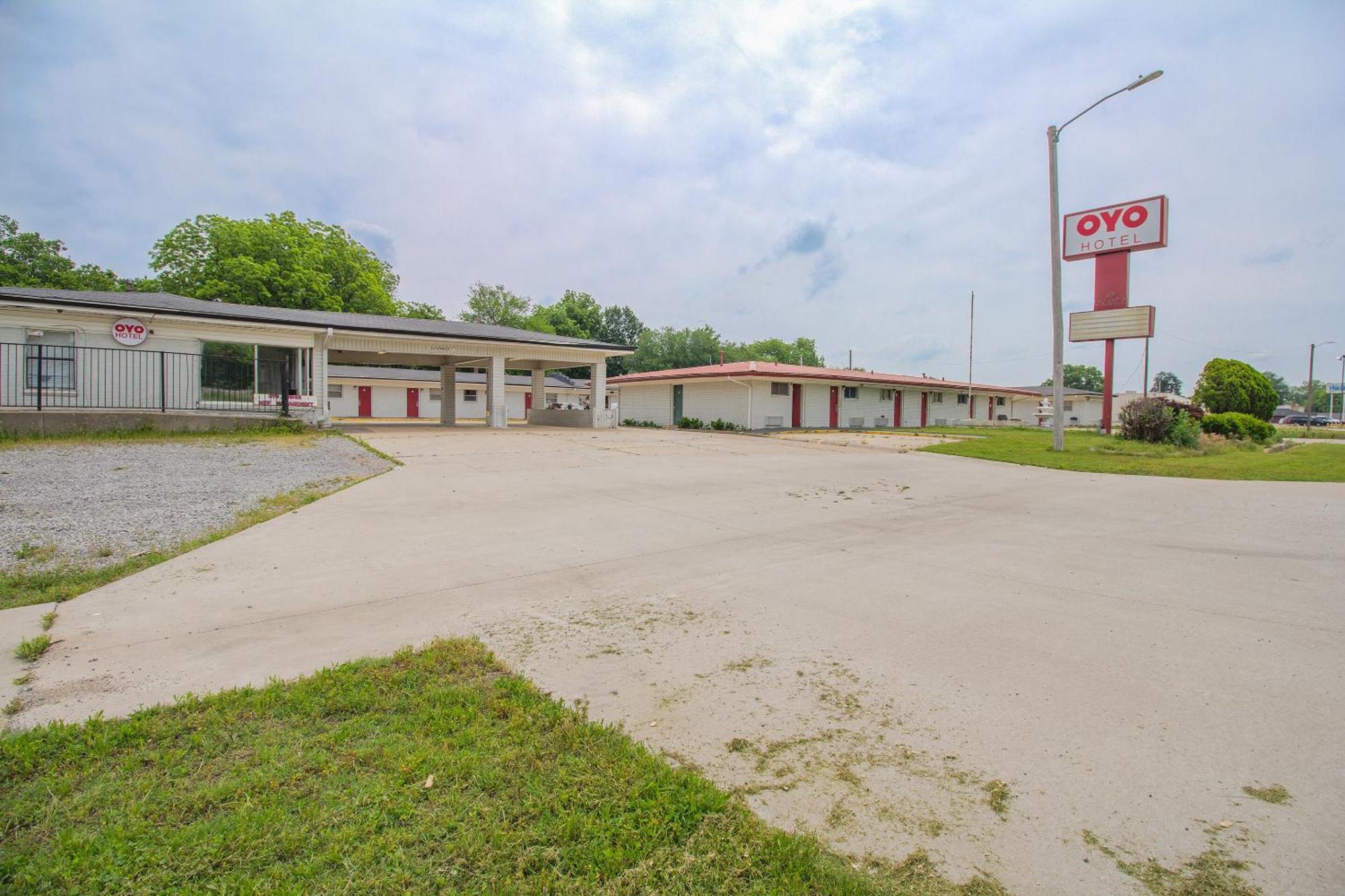 Oyo Hotel Mcalester Ok S Main St Esterno foto